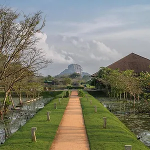 Water Garden - 30 Chic Designed Private Overlooking Sigiriya